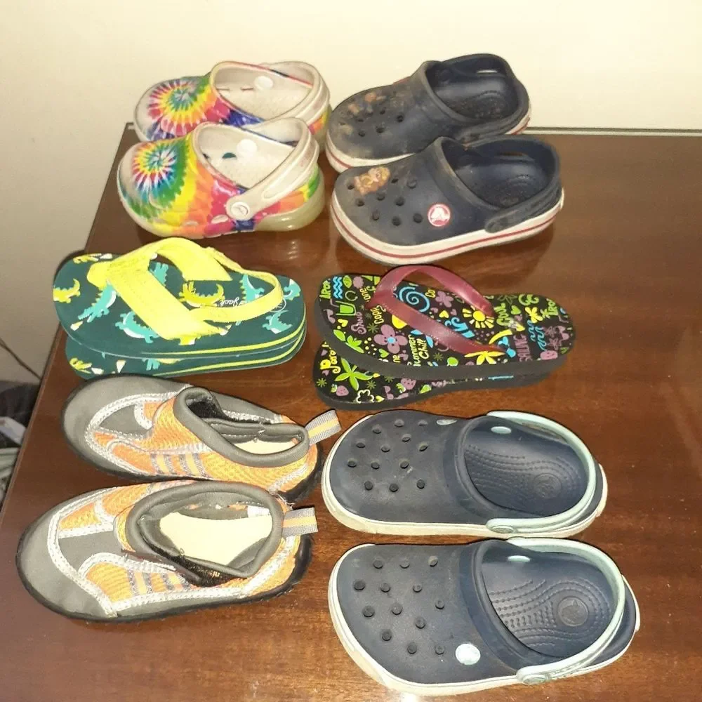 Crocs, 6 Pair Summer Shoe Lot toddler 6 7 8 Sandals Clogs Water Shoes Flip Flops
